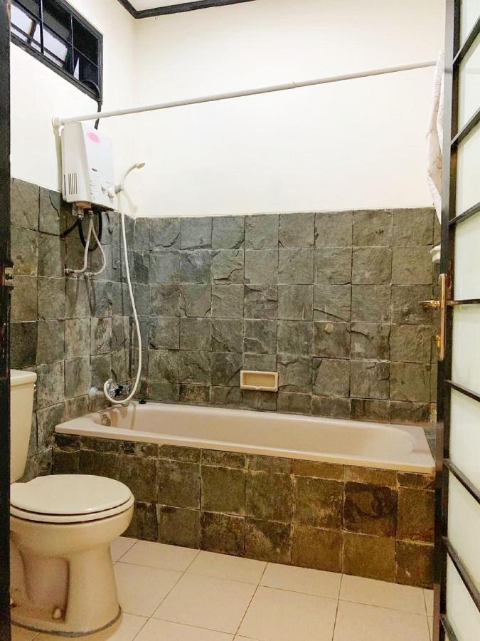 Designer Villa Osaka Puncak Exterior foto